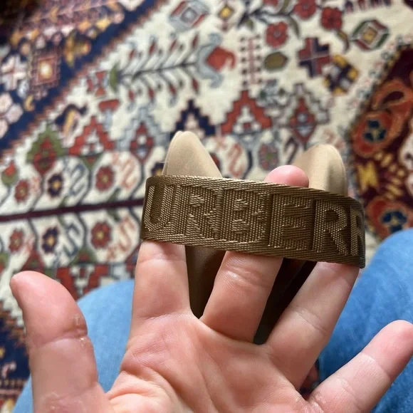 Burberry Hero Travel Bag - Picture 3 of 6